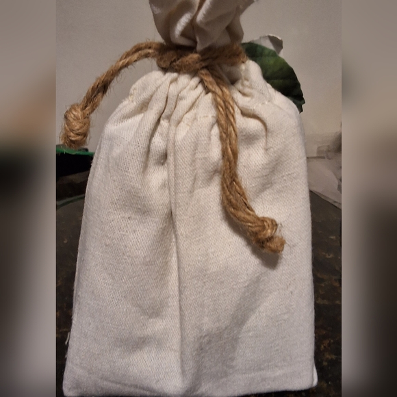 NWT THE COTTAGE GREENHOUSE GLOW-ON-THE-GO - Picture 2 of 5